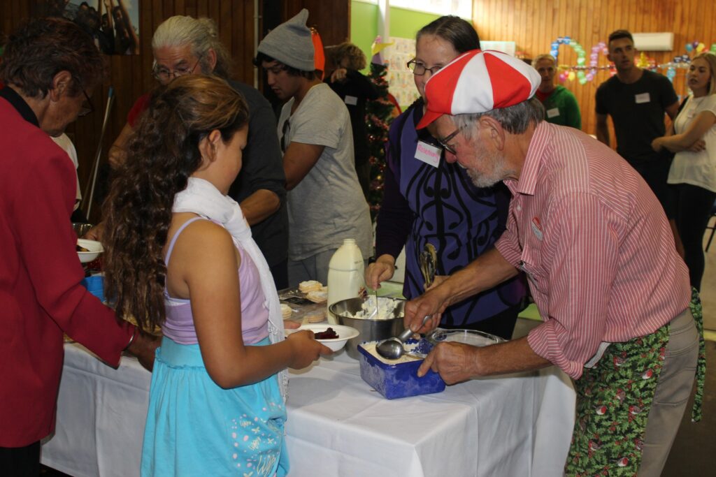 Kids line up for desserts. PHOTO/EMILY NORMAN